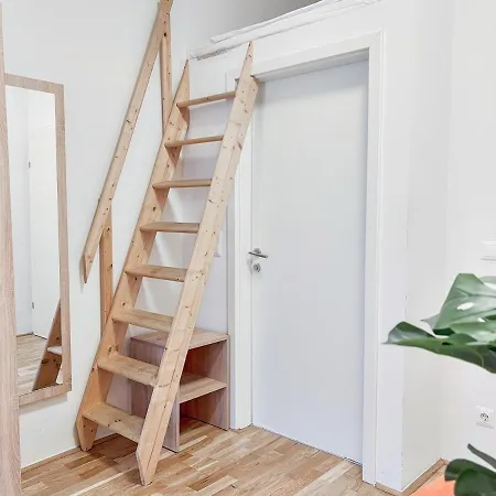 Apartment 4 Mins To Metro I Wifi I 15 Mins To Inner