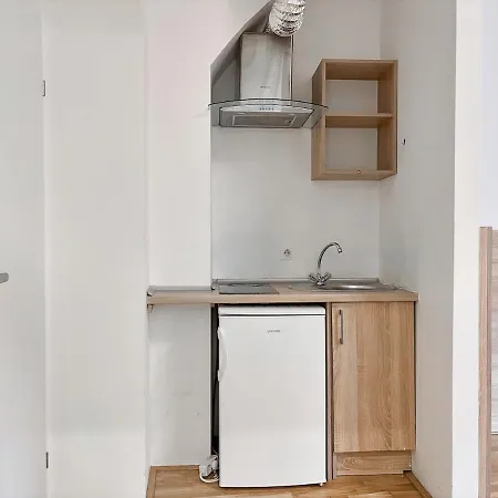 4 Mins To Metro I Wifi I 15 Mins To Inner Apartment Vienna