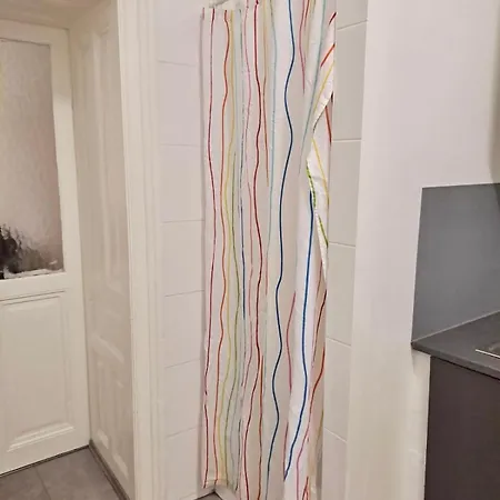 2 Bedroom Long-term With Free Parking