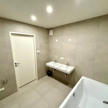Elegance Apartment