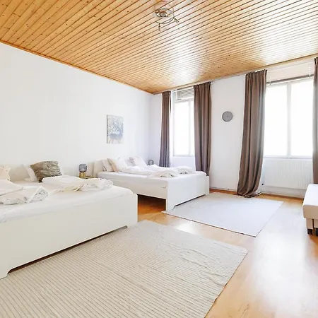Mit 9 Schlafplaetze #2 Vienna