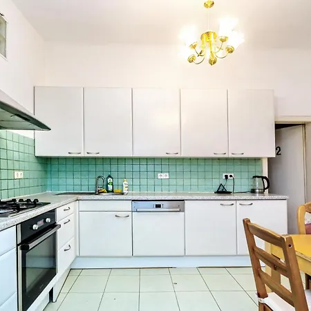 Homestay Family - 7 Minutes To Schoenbrunn Palace Vienna