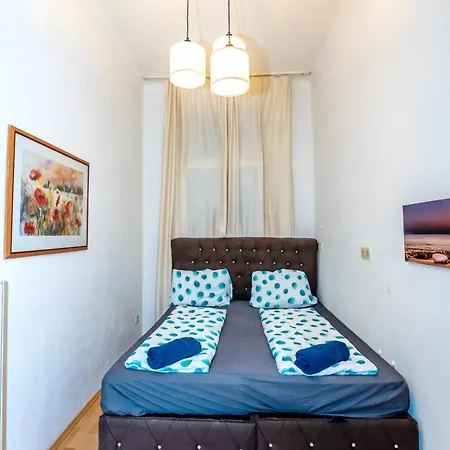 Homestay Family - 7 Minutes To Schoenbrunn Palace
