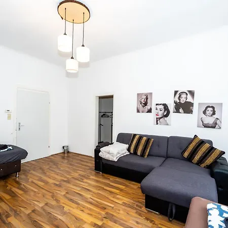 Homestay Family - 7 Minutes To Schoenbrunn Palace *