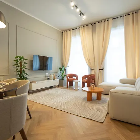 Chic & Cozy 104m2 Flat, Walk To Attractions Apartment *