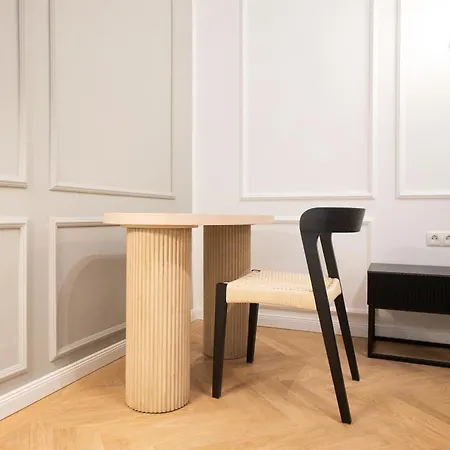 Chic & Cozy 104m2 Flat, Walk To Attractions * Vídeň