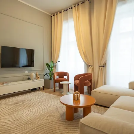 Chic & Cozy 104m2 Flat, Walk To Attractions * Vienna