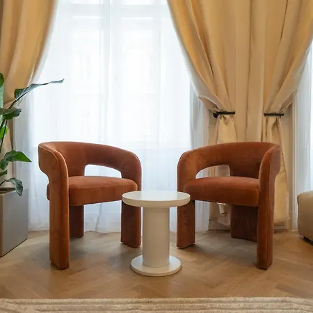 Chic & Cozy 104m2 Flat, Walk To Attractions * Vienna