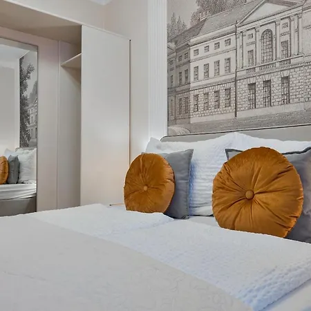 Apartment At Votiv Church I 5 Minutes To Inner I Wifi I 3 Minutes To Metro Schottentor