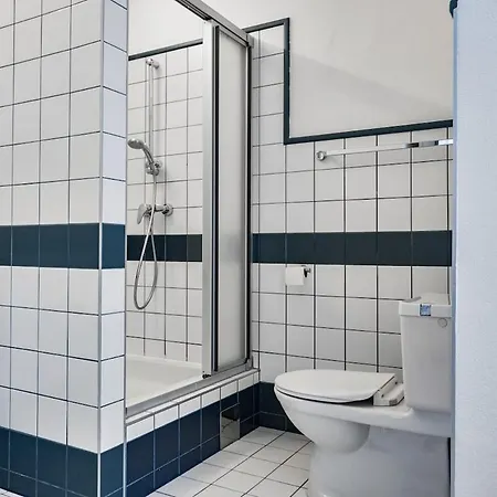 Apartment At Votiv Church I 5 Minutes To Inner I Wifi I 3 Minutes To Metro Schottentor