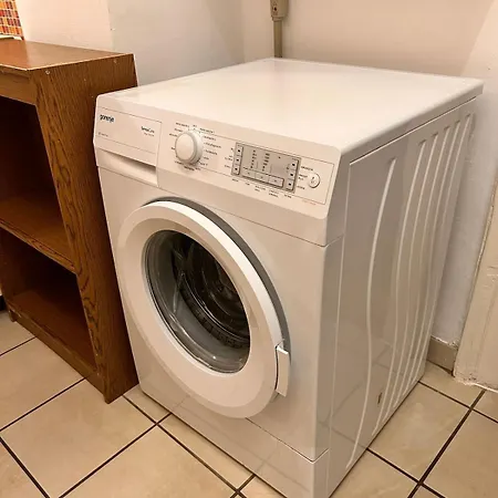 Stylish Flat With 2 Double Beds For 4 People 15a Apartment