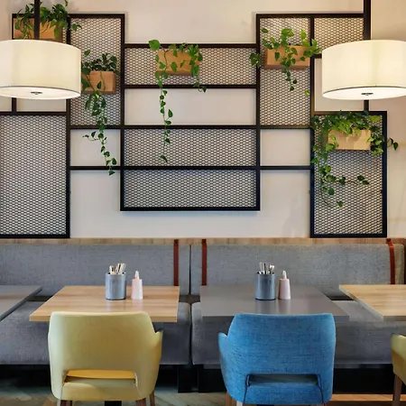 Spark By Hilton Messe Prater Hotel 4*