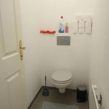 With 2 Bedrooms And A Small Living Apartmán *