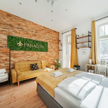 Apartment Classy Premium Aparmtent With Free Parking