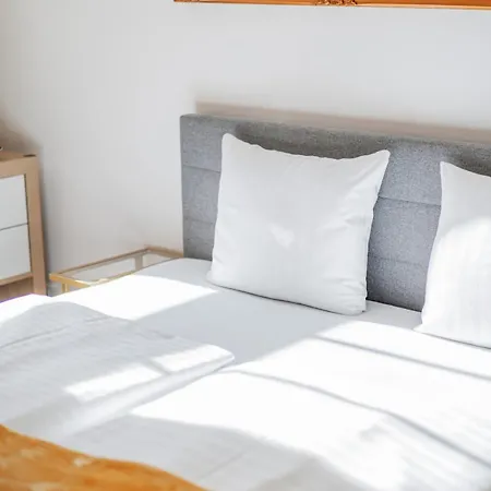 Classy Premium Aparmtent With Free Parking Apartment *