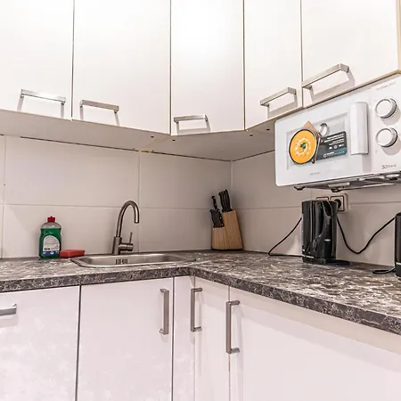 Desirable 2br - Bookable For Longstays In Lockdown B