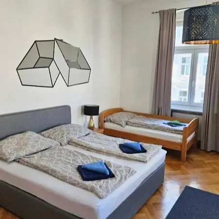 Apartament At Westbahnhof I Close To Shopping Street & Metro Wiedeń