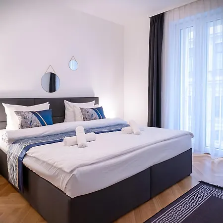 Margot Apartment