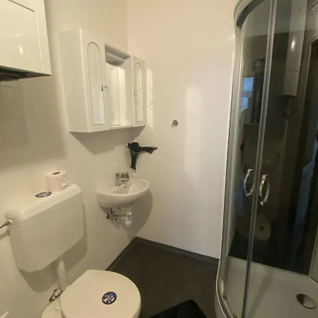 Comfy 1br 15 Min To Ottakring Station