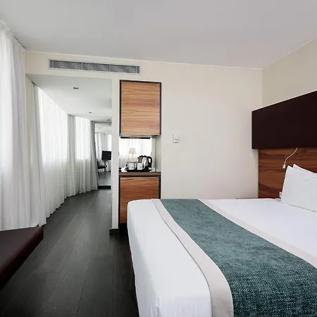 Hotel Eurostars Embassy 4*