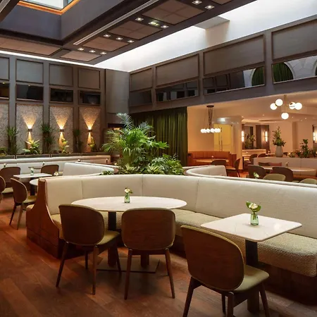 Anantara Palais Hansen - Newly Renovated