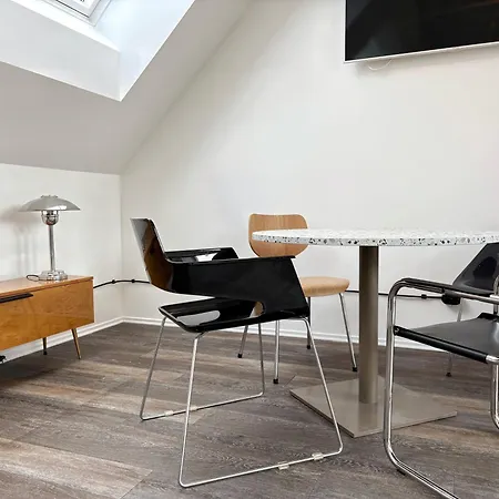 Hotel Design & Budget Schoenbrunn 3*