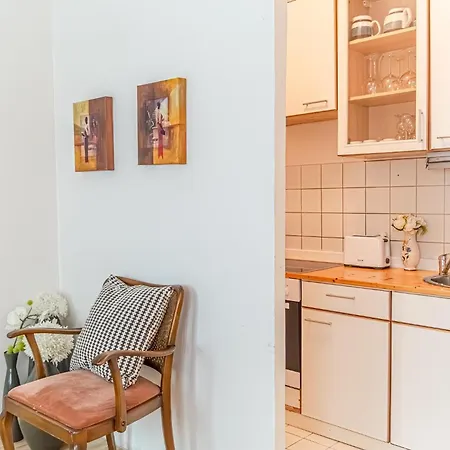 Stylish & Cost-effective 2br Ideal Extended *