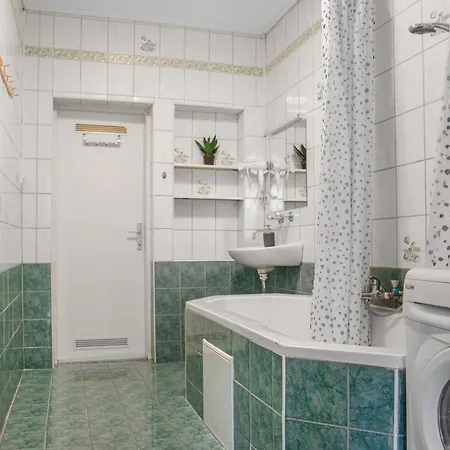 Modern 3br Ideal For Group Getaways & Families Vienna