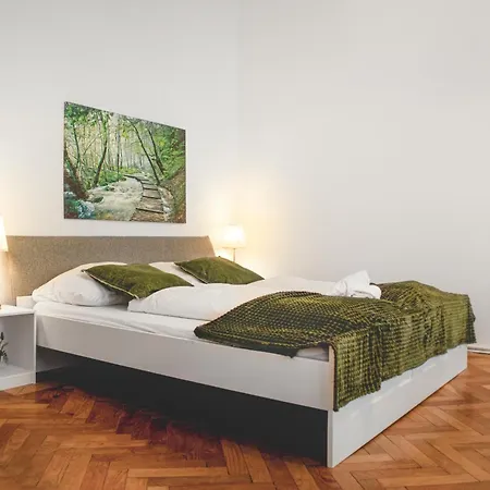 Modern 3br Ideal For Group Getaways & Families *
