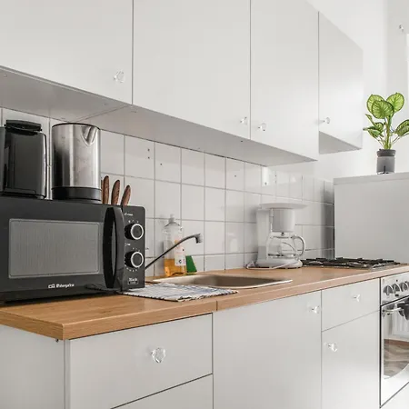 Affordable 2br Next To Rennweg