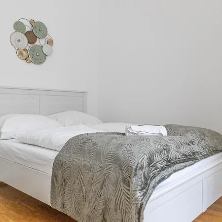 Apartment Stylish Multi Perfect For Group Vienna