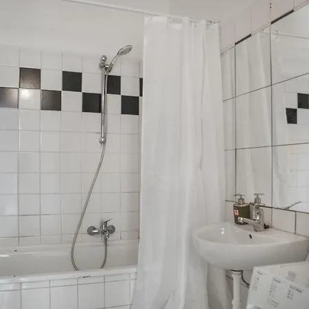 Apartment Stylish Multi Perfect For Group
