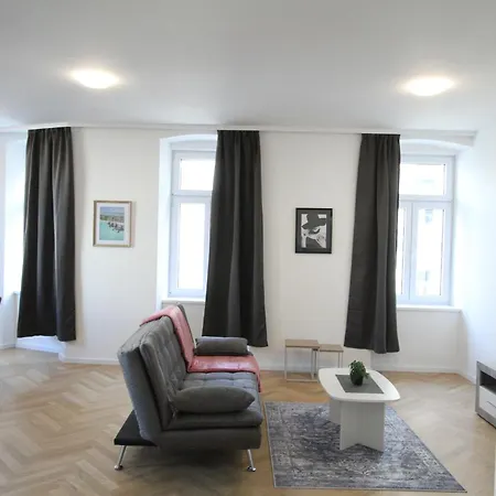 Margot Apartment *