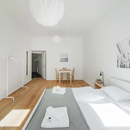 Smart Living - Hauptbahnhof * Viena