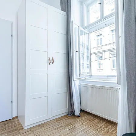 4 Stylish Suitable For Long Vienna