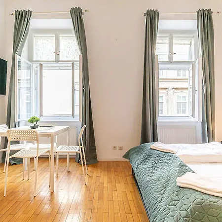 Friendly 2br Near Rennweg & Belvedere Palace * Vienna