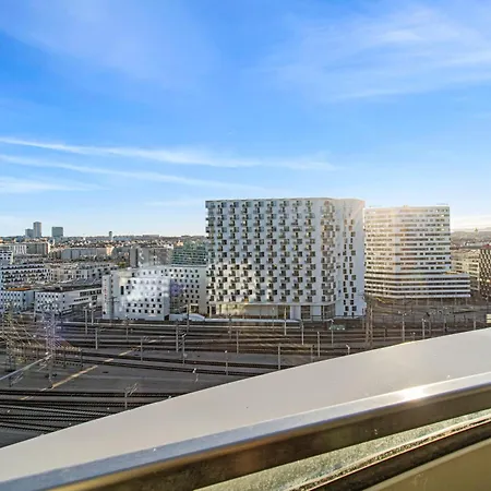 Balcony I 5 Minutes To Belvedere I Great Location 2 Minutes To Main Station Apartment Vienna