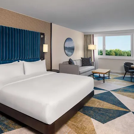 Hilton Waterfront Otel 4*