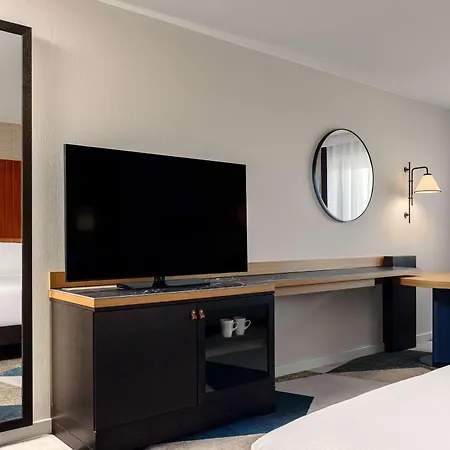 Otel Hilton Waterfront 4*