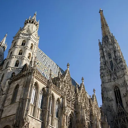 Hotel Fortyplusone - Newly Renovated! Viena