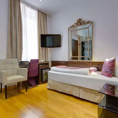 Western Arcadia 4*