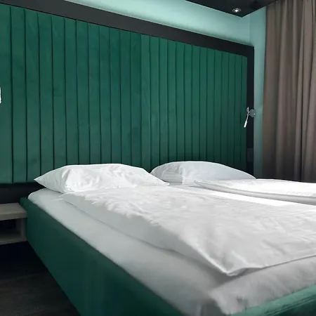 Hotel Design & Budget Schoenbrunn Viena