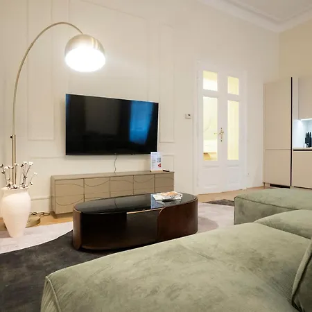 Elegant 2br Near Parliament, Self 24h Check-in Apartment