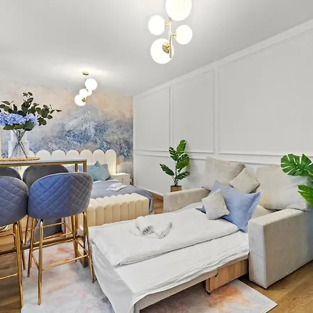 Apartment 15 Min To Center I Paid Parking I Fast Wifi