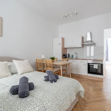 Apartmán Premium With Balcony *