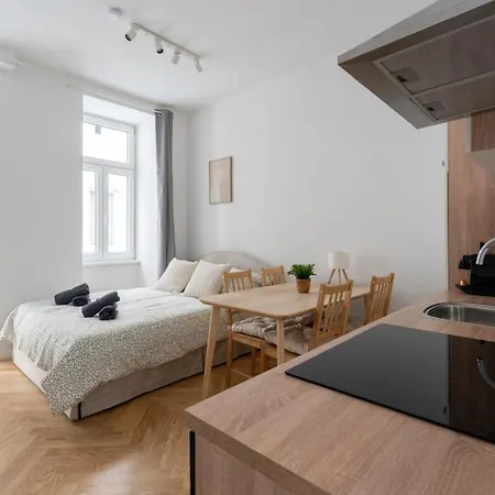Premium With Balcony * Vídeň