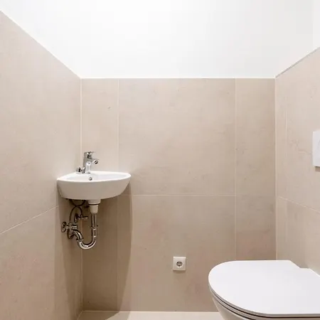 Premium With Balcony Vídeň
