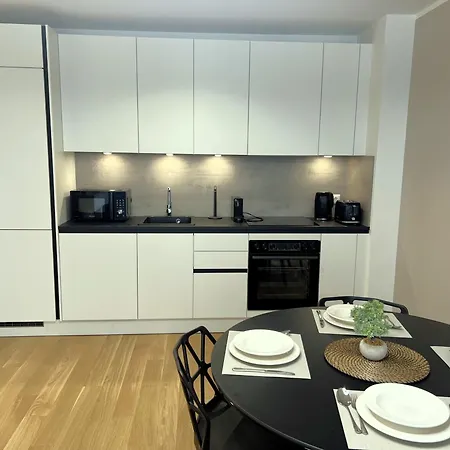 Free Parking - Pulse At U6-metro Apartamento