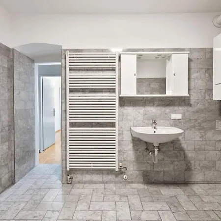 3 Bedrooms I 110 Square Meter I Walk To Sights * Vienna