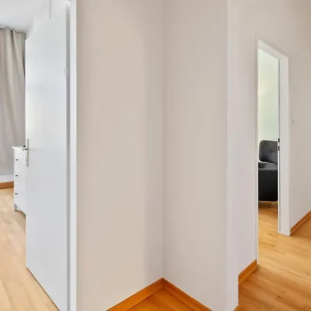 3 Bedrooms I 110 Square Meter I Walk To Sights Apartment